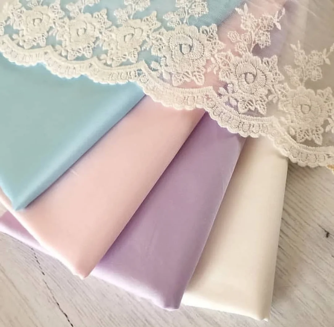 Pastelowe tkaniny i koronka kolekcji Boho